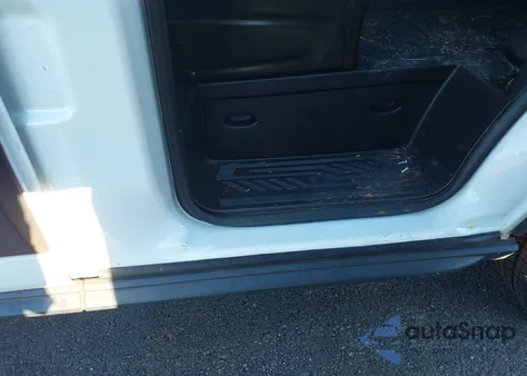 2019 Ford Transit T-250 z USA, uszkodzony, nr VIN 1FTYR1YM8KKA64896